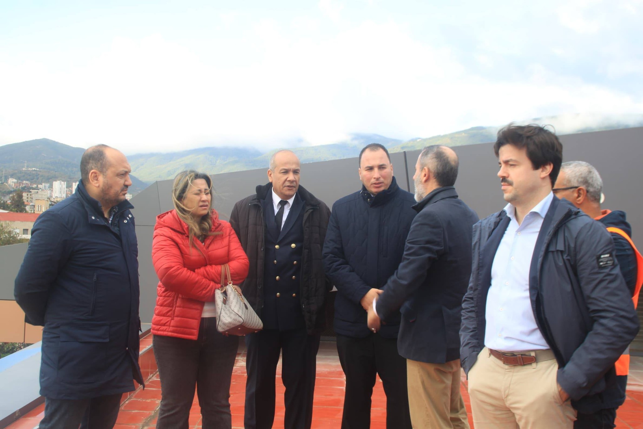 وفد إسباني يحلّ بميناء عنابة للتعرّف على مؤهلاته وبحث آفاق التعاون التجاري