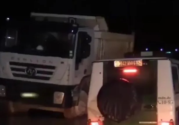 عنابة: توقيف سائق شاحنة يسير في الاتجاه المعاكس