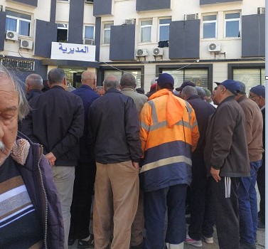 سكان حي UV12 بسيدي عمار يحتجون على شبكة الغاز المتهالكة منذ أربعين سنة… وسونلغاز ترد