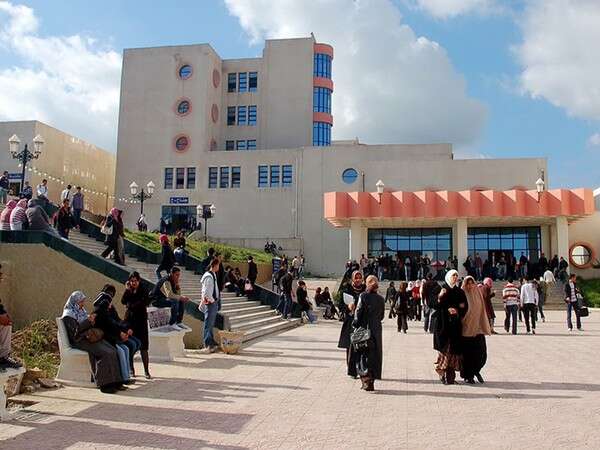 مويلحي يضع مشروع إنشاء استوديو لطلبة الإعلام بجامعة عنابة على طاولة الوزير