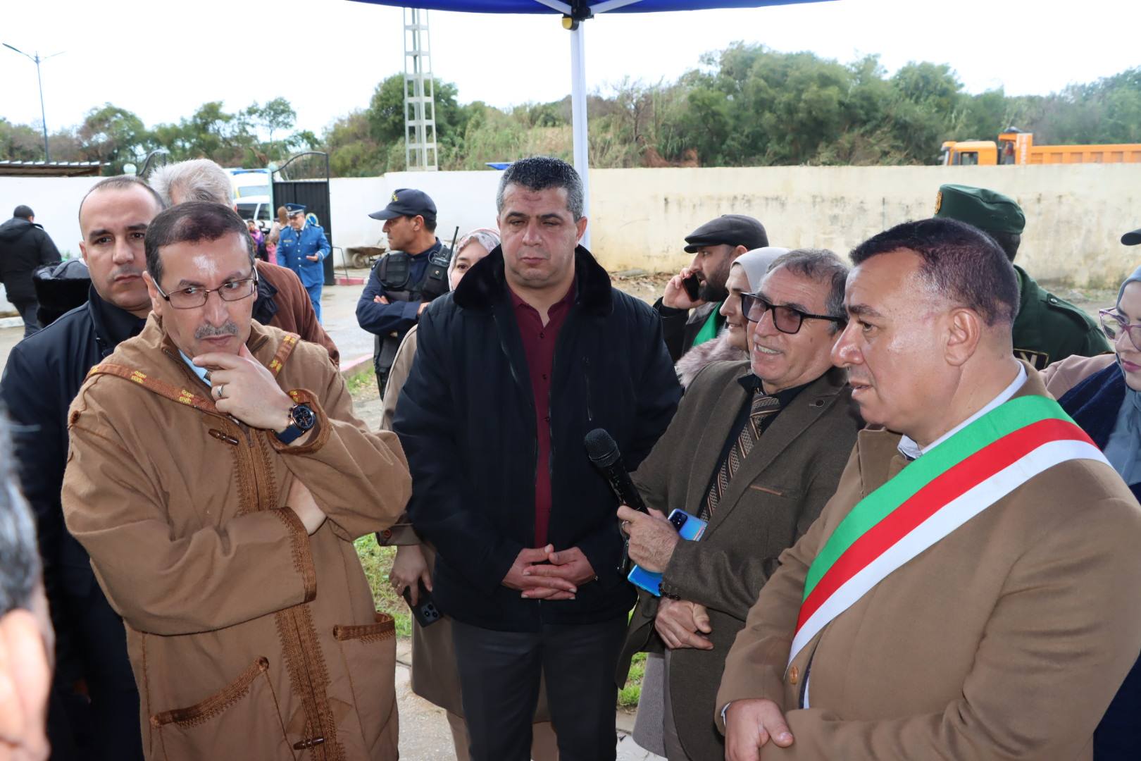 والي جيجل يتفقد مشاريع التنمية ويشدد على احترام الآجال وجودة الإنجاز