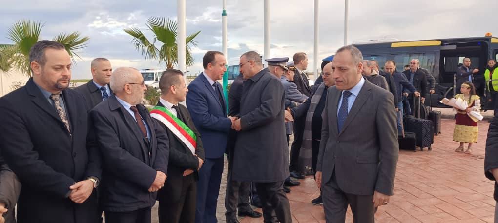 وزير الأشغال العمومية يتفقد تقدم إنجاز الخط المنجمي الشرقي وتوسعة ميناء عنابة الفوسفاتي