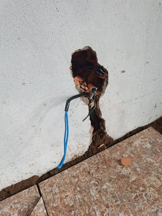 سكيكدة: وفاة أربعيني بصعقة كهربائية داخل مسكنه العائلي