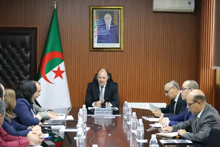 وزير العمل يوجه تعليمات لتعزيز الوقاية من حوادث العمل